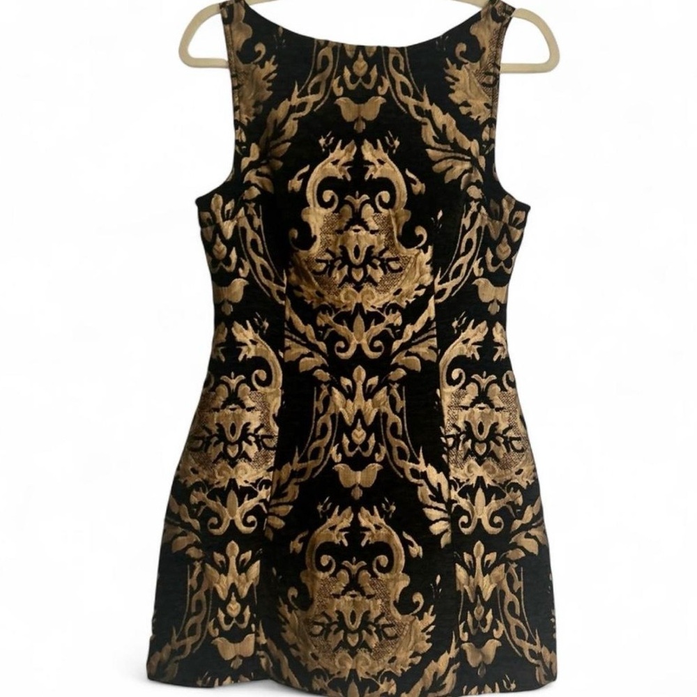 Malibu Fox Black Gold Jacquard Shift Dress S Baroque Print Sleeveless Short NWT